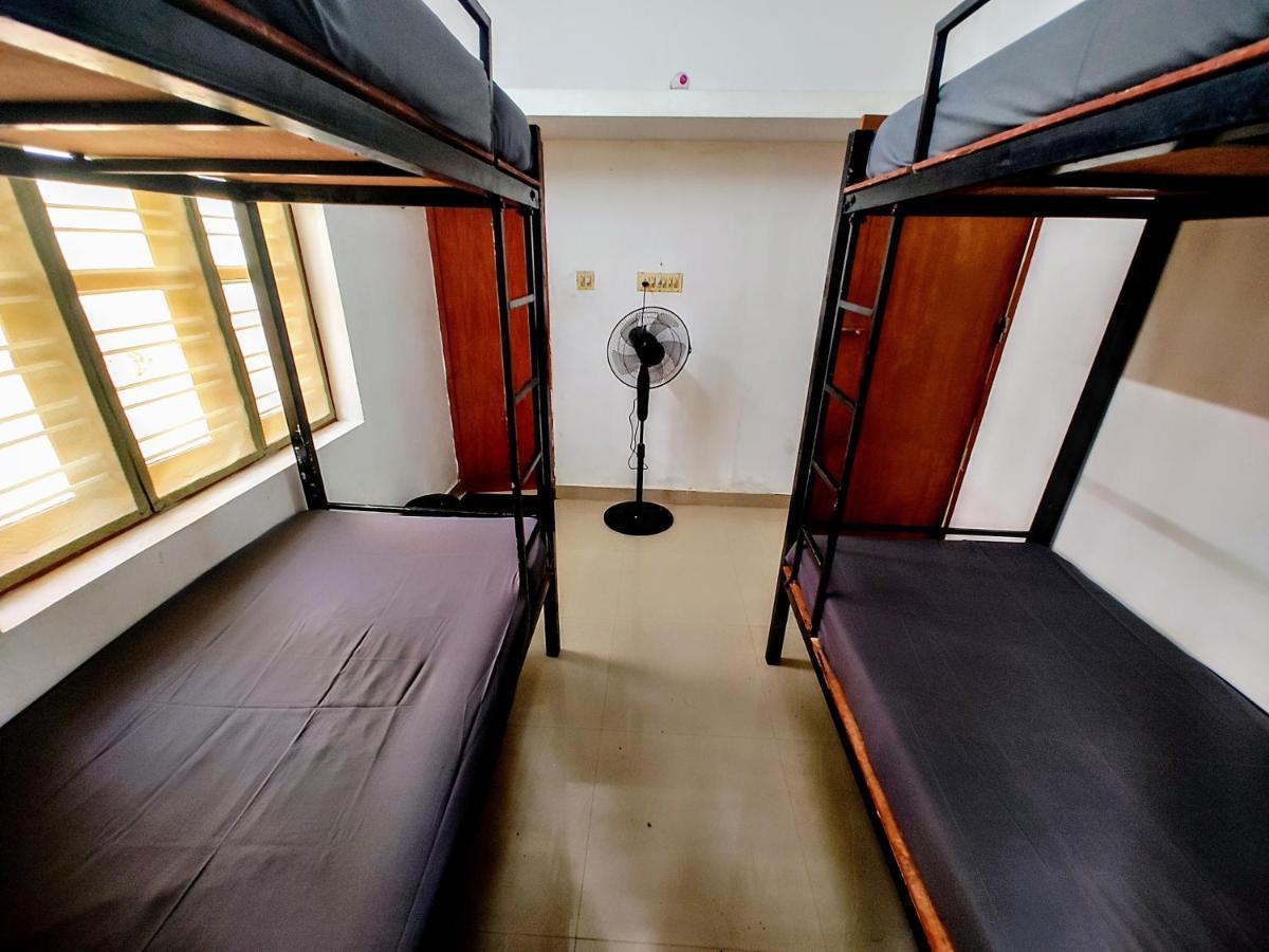 Gogonuts Hostel Варкала Экстерьер фото